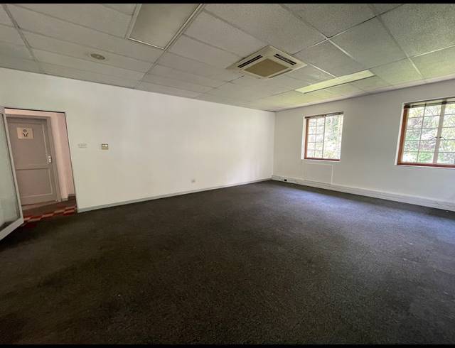 331M² OFFICE TO LET IN PARKTOWN